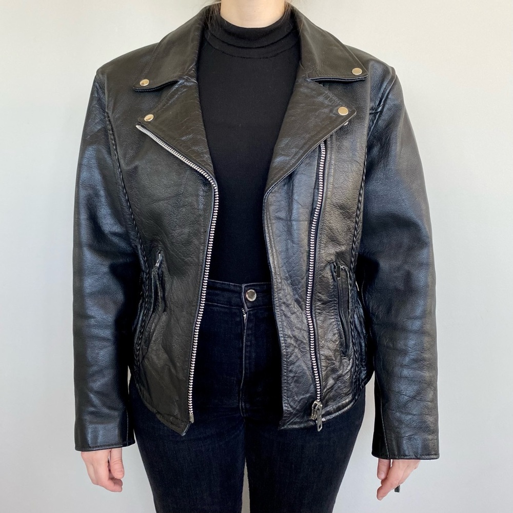 Vintage genuine leather moto jacket. 🖤